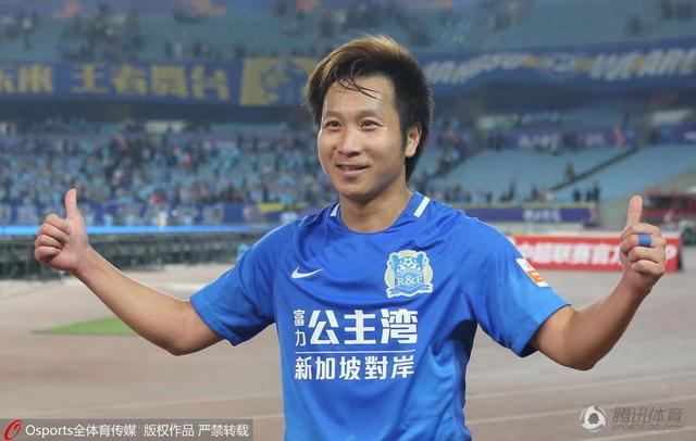 从此之后，她将以一个全新的状态来面对观众，站在镜头后，去讲更多她想要讲的故事。