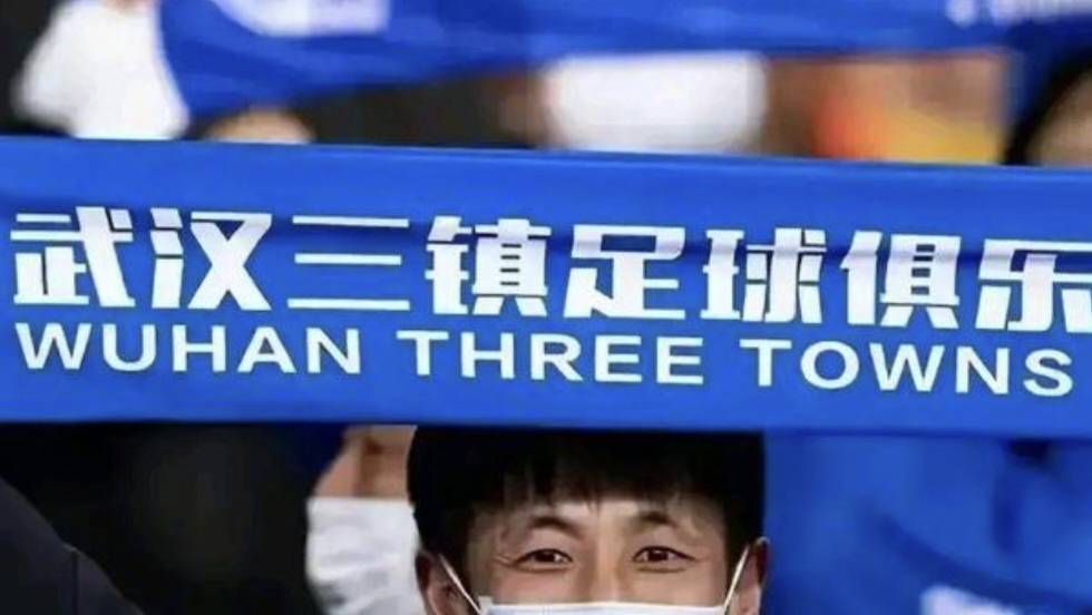 同时我们也有反思，就是说电影的类型如何创新，如何更加敬畏观众，尊重观众，让观众能够更热爱电影。