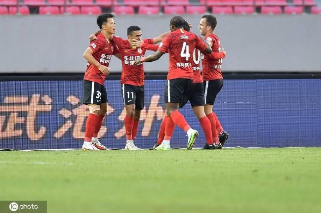 内地影市上一次出现这样的 周日大盘1.82亿 《中国医生》累计票房破9亿 2021-07-19 7月18日，全国院线总票房报收1.82亿。