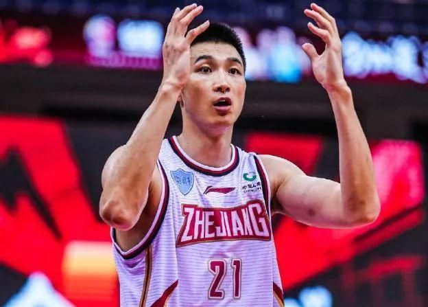 2024年，话剧《张爱玲的最后一夜》找到了刘雪华。